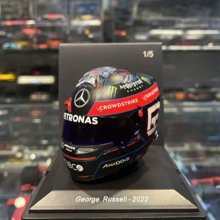 هلمت Helmet George Russell AMG Mercedes F1 2022 مقیاس 1/5